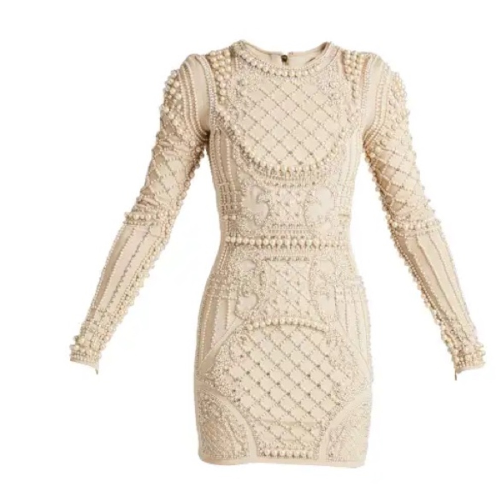 Balmain
Bead-Embellished Body-Con Mini Dress